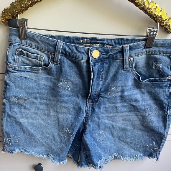 Seven 7 Womens Raw Hem Blue Weekend Denim Star Print Shorts Size 12 - Picture 2 of 9